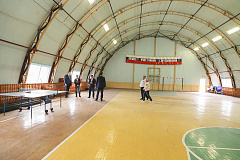 Капитальный ремонт спортивного зала в Демьянском подходит к завершению